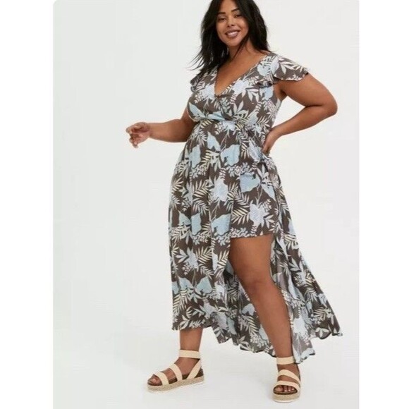 Torrid Walk-Through Gauze Maxi Romper Dress Shorts Size 4 / 4X Blue Floral Mint - Picture 1 of 11